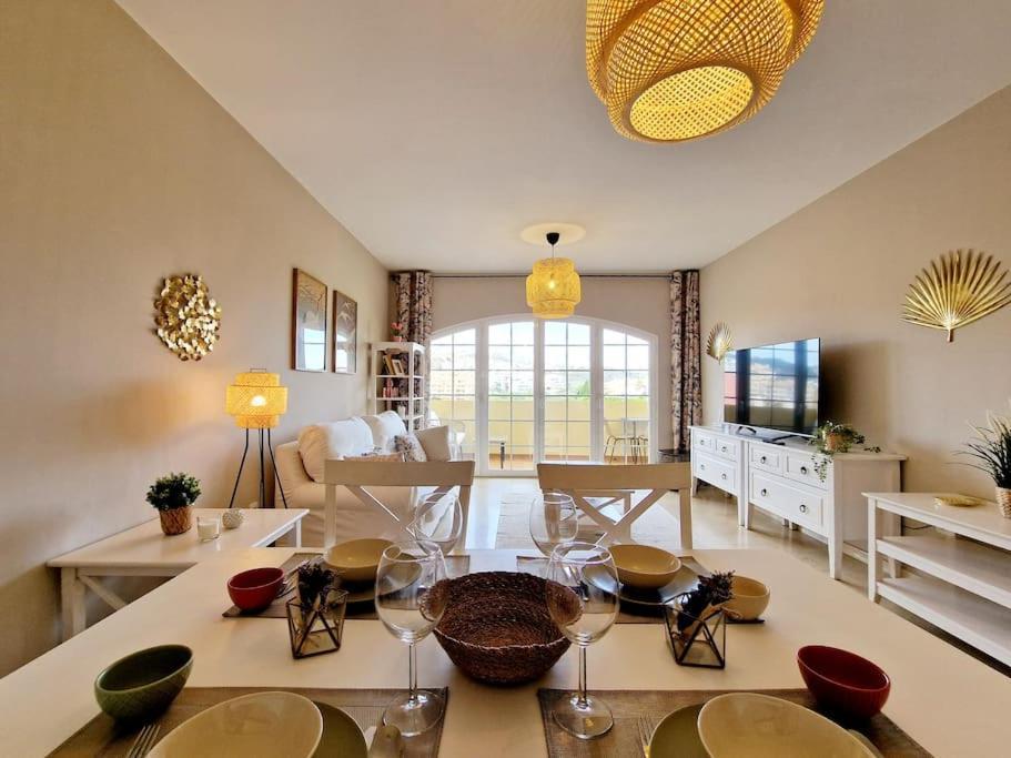 Royal Golf View: 2Br, Pools & Ac Sitio de Calahonda Exterior foto