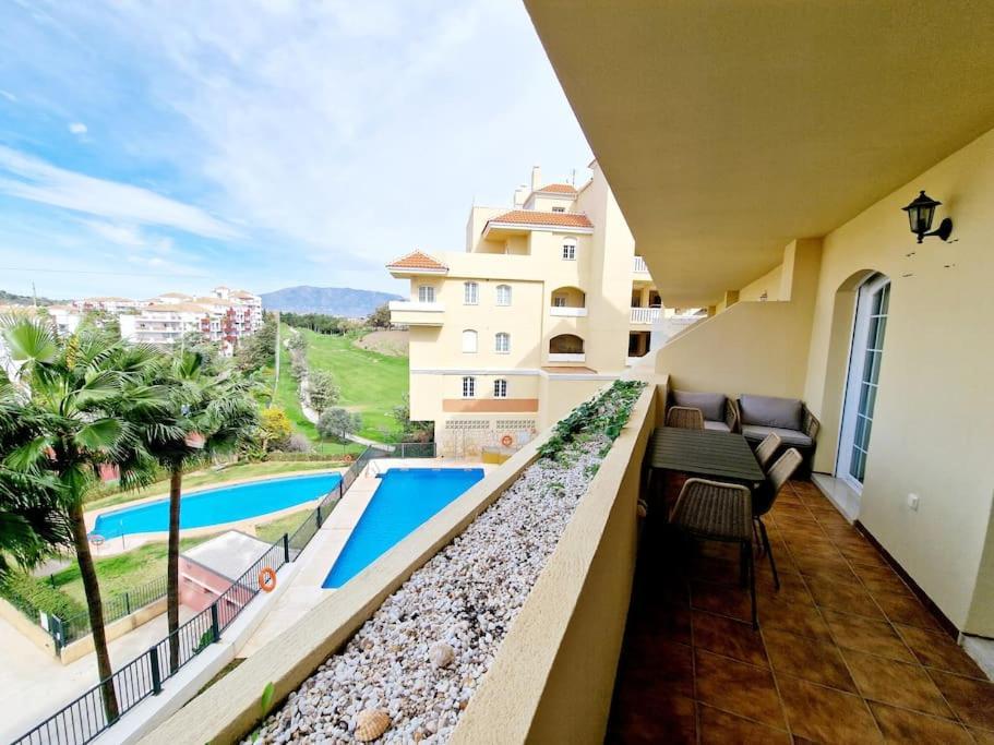 Royal Golf View: 2Br, Pools & Ac Sitio de Calahonda Exterior foto