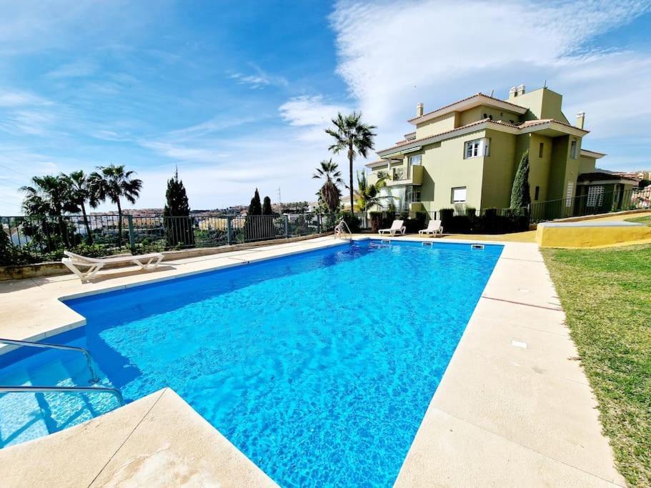 Royal Golf View: 2Br, Pools & Ac Sitio de Calahonda Exterior foto
