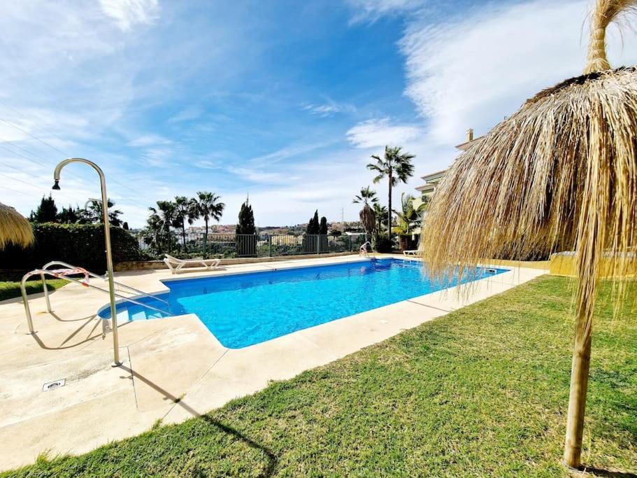 Royal Golf View: 2Br, Pools & Ac Sitio de Calahonda Exterior foto