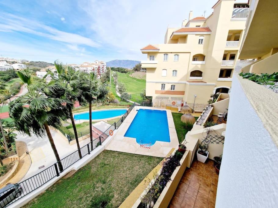 Royal Golf View: 2Br, Pools & Ac Sitio de Calahonda Exterior foto