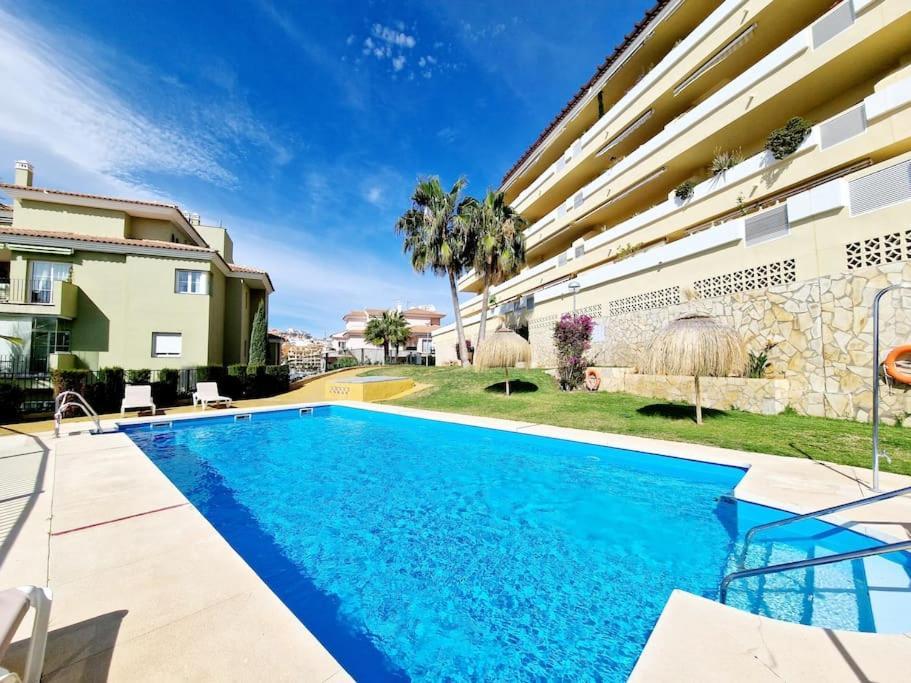 Royal Golf View: 2Br, Pools & Ac Sitio de Calahonda Exterior foto