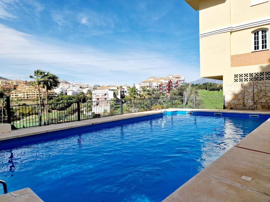 Royal Golf View: 2Br, Pools & Ac Sitio de Calahonda Exterior foto